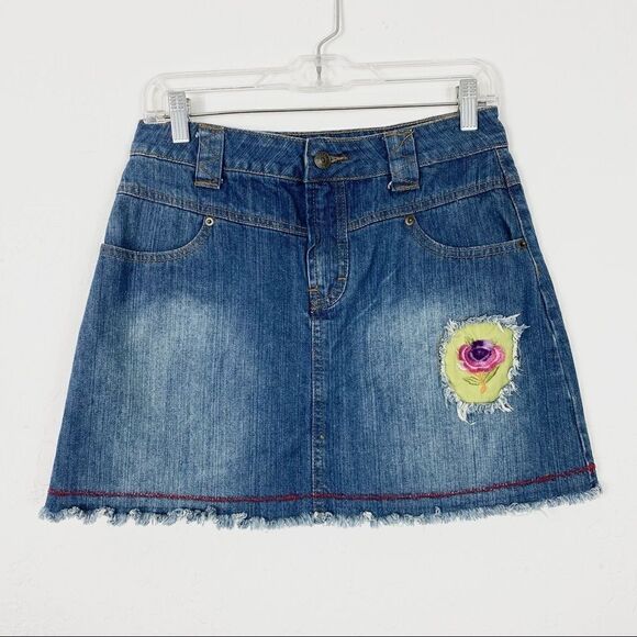 Vintage y2k Style Floral Embroidered Distressed Denim Mini Skirt - Picture 3 of 7